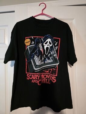 Spencer's Black 'Scary Movies and Chill' Graphic Short Sleeve